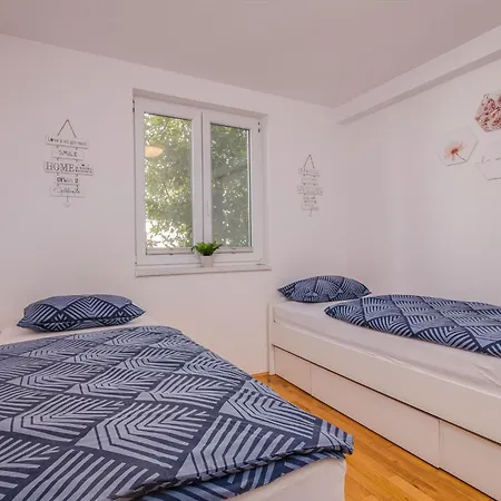 Lana Apartment Soline (Krk)